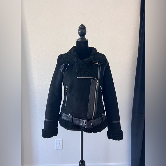 Zara Coat - Picture 1 of 3